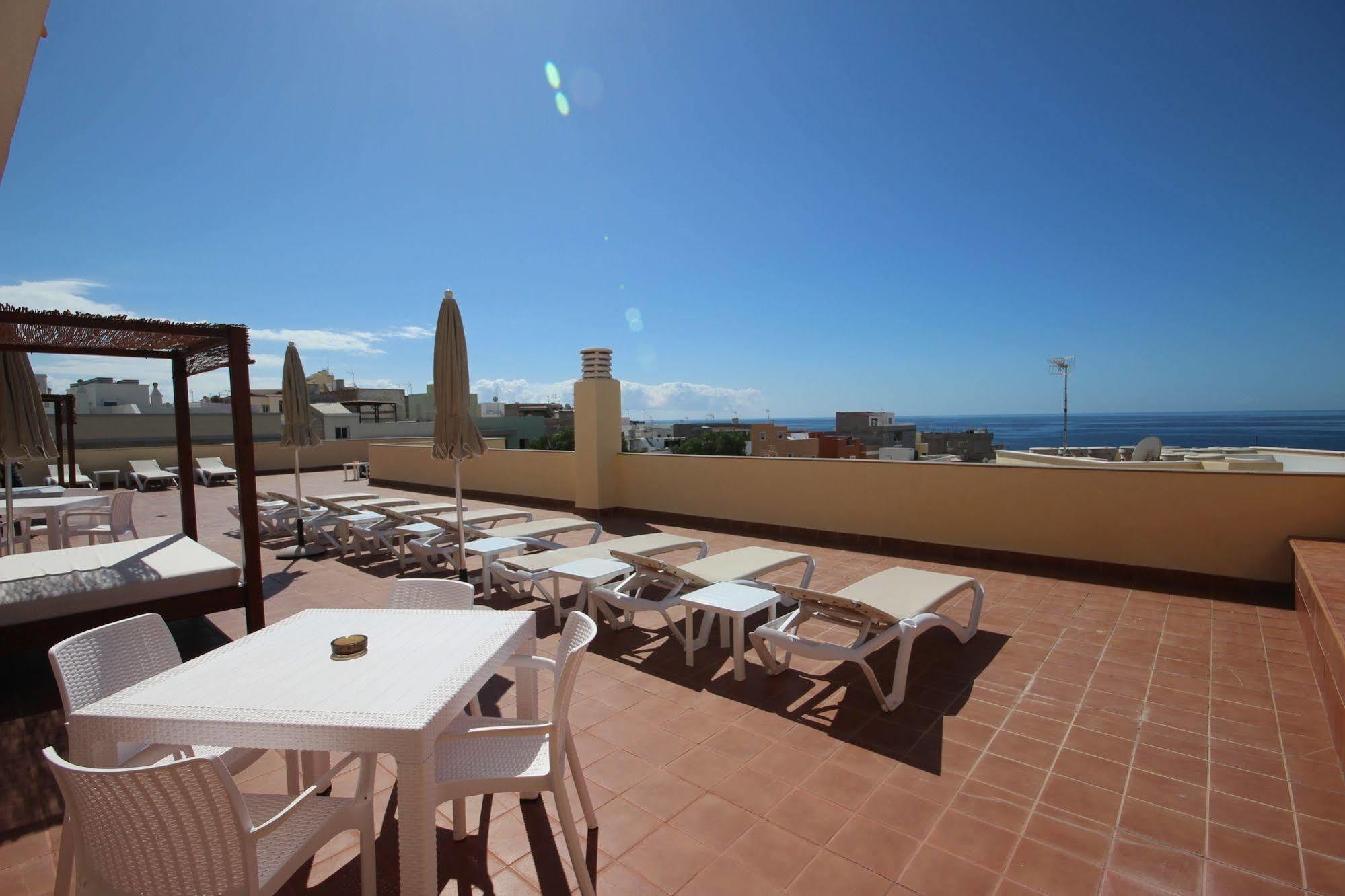 Apartamentos Isla Tenerife Sur (Adults Only) Los Abrigos Exterior photo